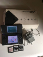 Nintendo dsi (#2) black with 3 games for sale