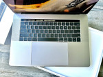 MacBook Pro (15-inch)