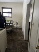 A 1-bedrooms, 1-Bathroom Apartment