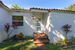 Coconut Grove Pool House 3 Bedroom 2 Bath