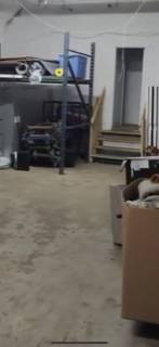 Newark Warehouse 10000 Sq Feet Loading Dock