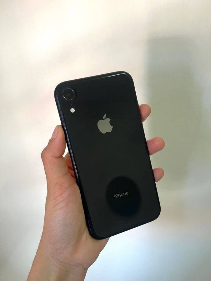 iPhone XR (64GB)