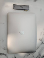 MacBook Pro 13-inch w/touch bar