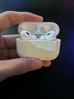 Apple AirPods Pro Gen 2