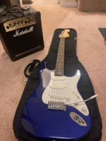 Fender stratocaster affinity with marshall Mg10 amp