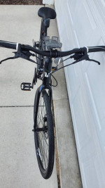 Like New Giant Liv Hybrid Road Bike with Disc Brake