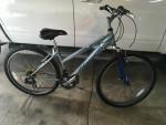 LADIES OR MENS SCHWINN TRAVERSE 26" BEACH OR STREET BIKE
