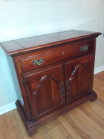 American Drew/Dining room set China Server table 6 chairs