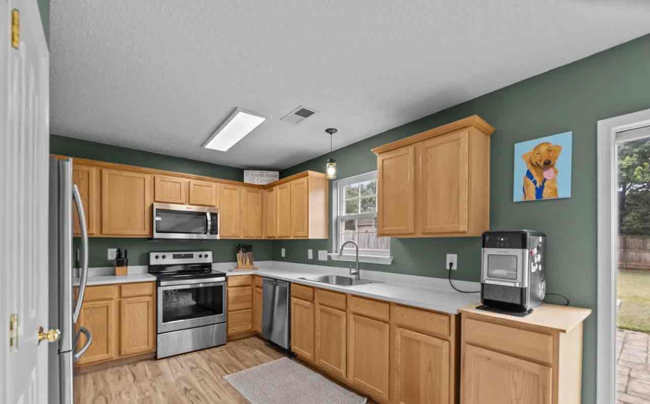 SPACIOUS HOME FOR RENT