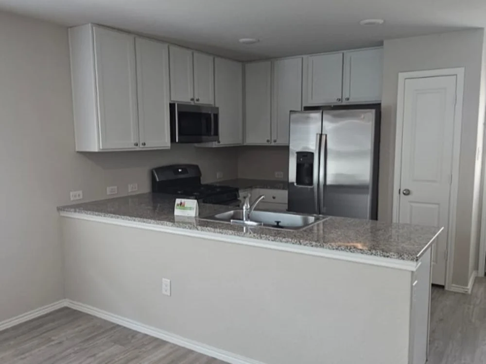 3 Bedrooms and 2 Bathrooms available for rent
