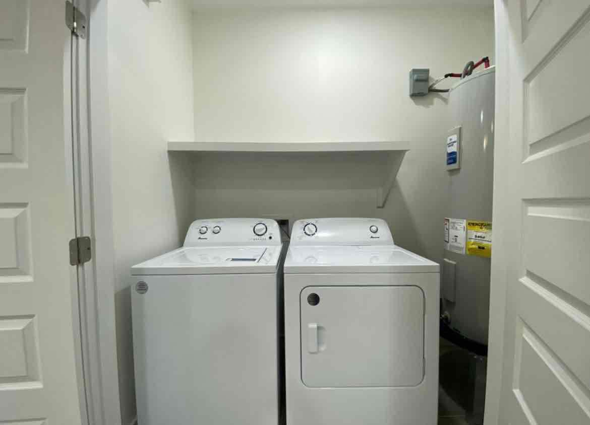 2 bedrooms 2 Baths