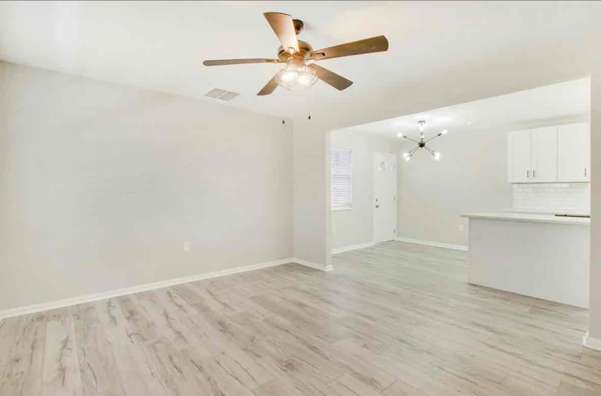 SPACIOUS 3BED 2BATH AVAILABLE FOR RENT
