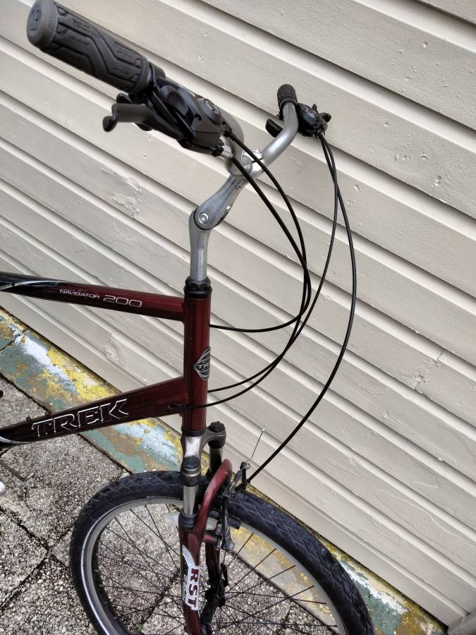 Men's XL TREK Navigator 21 Speed Hybrid/Comfort Bike 22" Frame