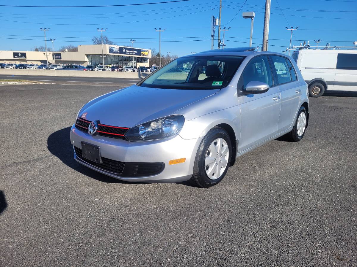 2010 Volkswagen Golf 97,000 mi
