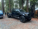 California legal 2000 Ford F550 4x4 truck on 41-inch tires, perfect for personal use or overland conversion.