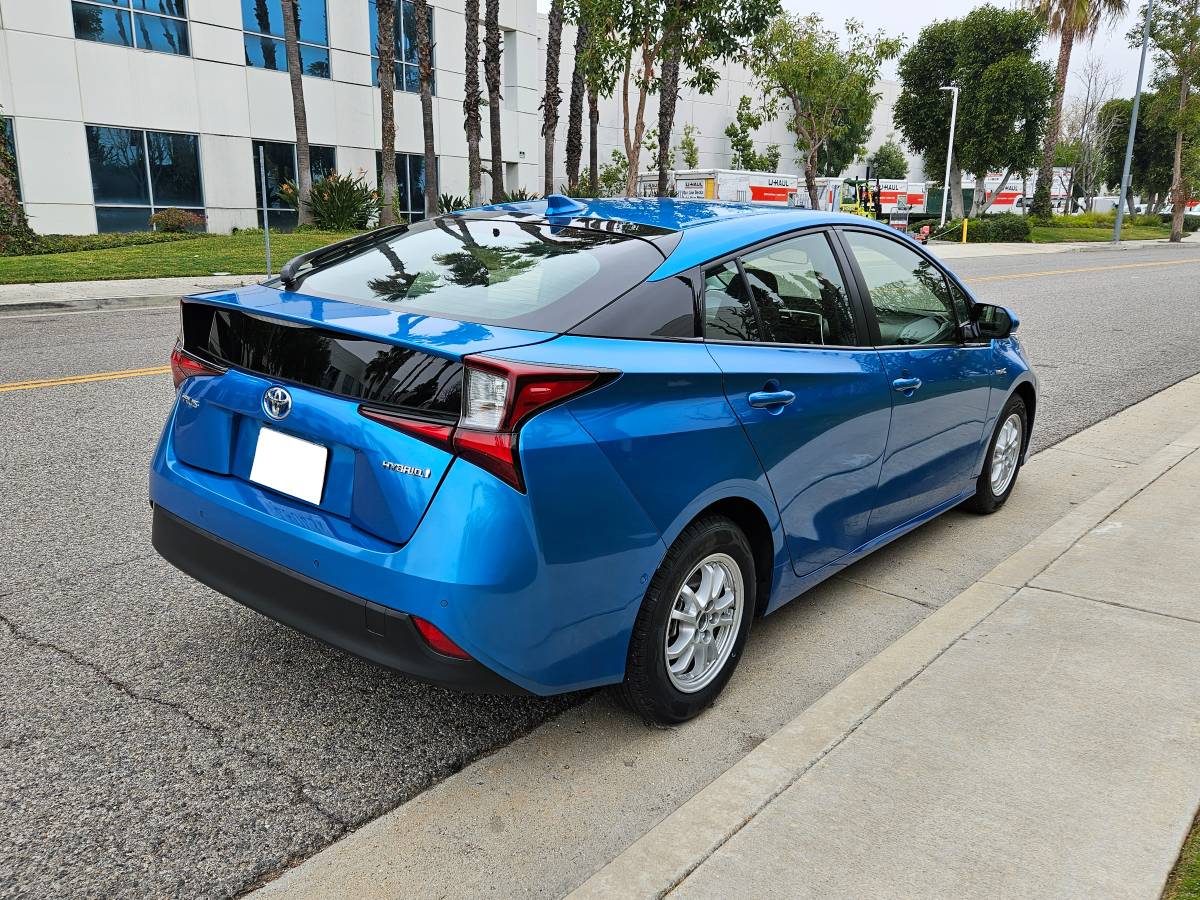 2019 Toyota Prius 101,000 mi