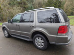 2004 Lincoln Aviator SUV, 4x4, extra clean with leather interior, third row seating, and premium sound system.