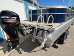 2013 Starcraft 22' Pontoon w/60 HP Mercury & Trailer. SEATS 12
