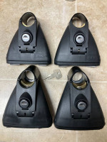 Yakima Roof Rack - Railrider Towers + Landing Pad 1 + Locks