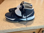 NIKE KYRIE 6 BASKETBALL SHOES NAVY BLUE WHITE RARE CW4142-402 (SIZE 10